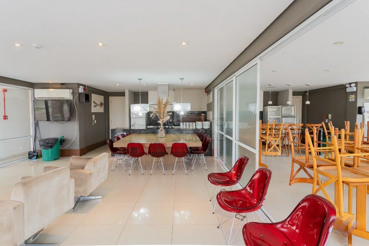 Comprar Apartamento / Padr&atilde;o em Pelotas R$ 259.000,00 - Foto 14
