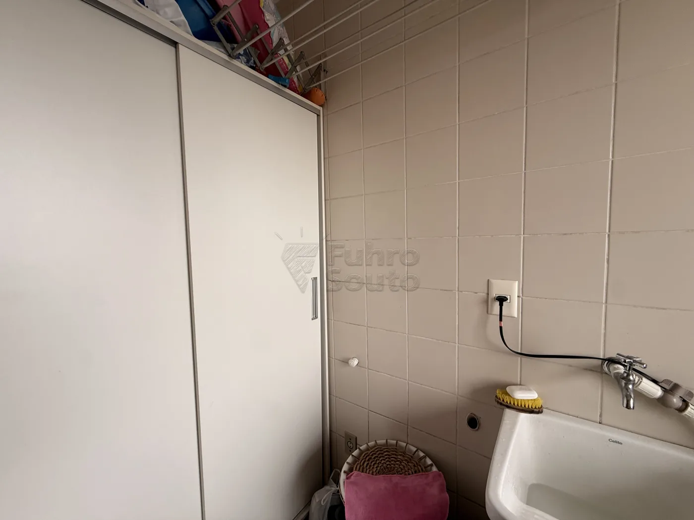 Comprar Apartamento / Cobertura em Pelotas R$ 790.000,00 - Foto 12