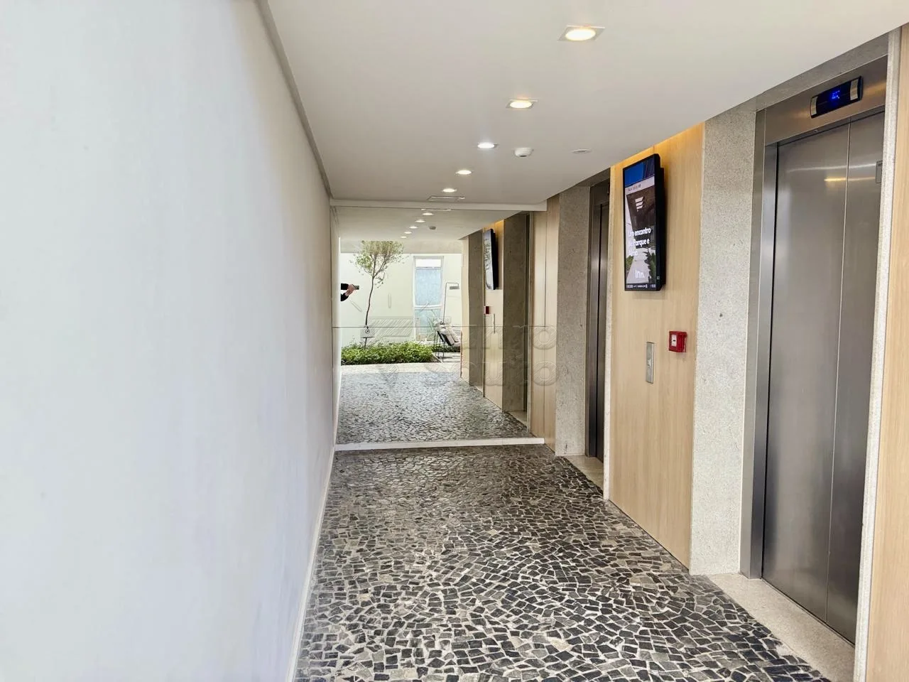 Comprar Apartamento / Padr&atilde;o em Pelotas R$ 470.000,00 - Foto 5