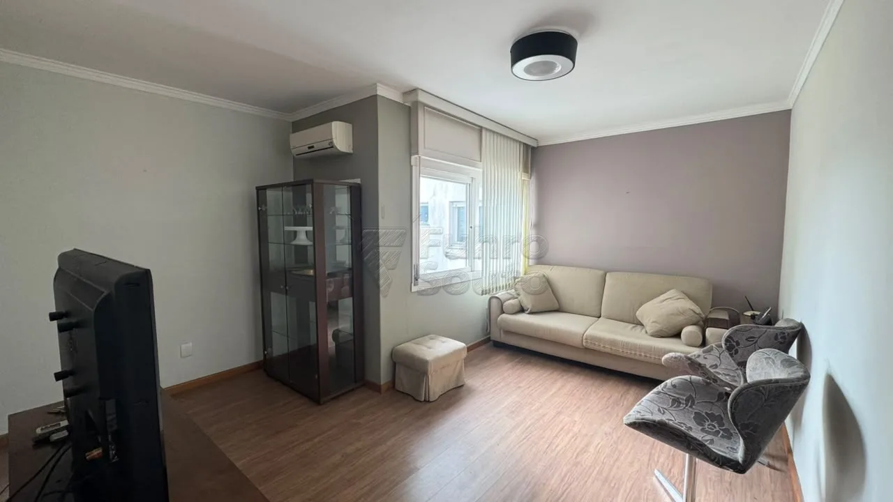 Comprar Apartamento / Padr&atilde;o em Pelotas R$ 300.000,00 - Foto 1