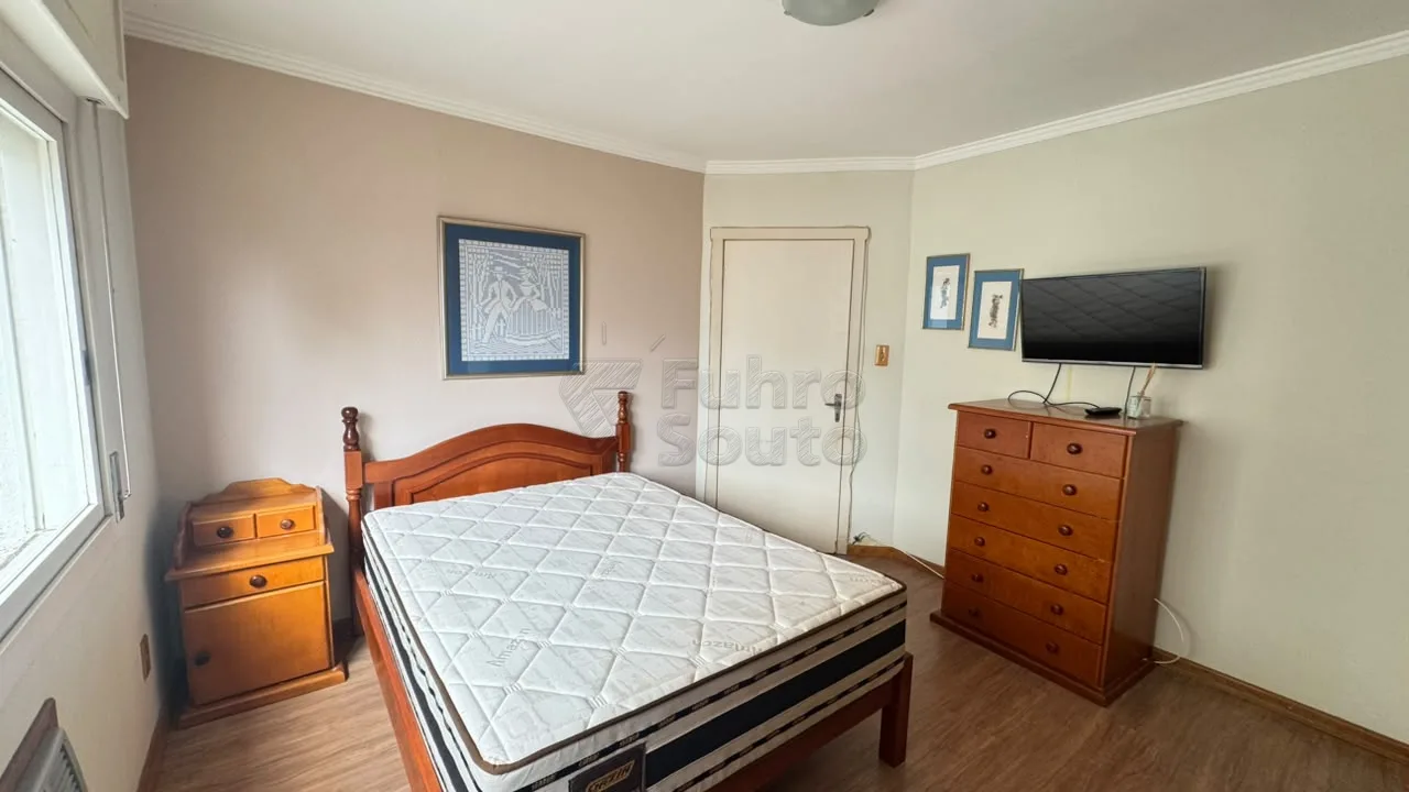 Comprar Apartamento / Padr&atilde;o em Pelotas R$ 300.000,00 - Foto 8