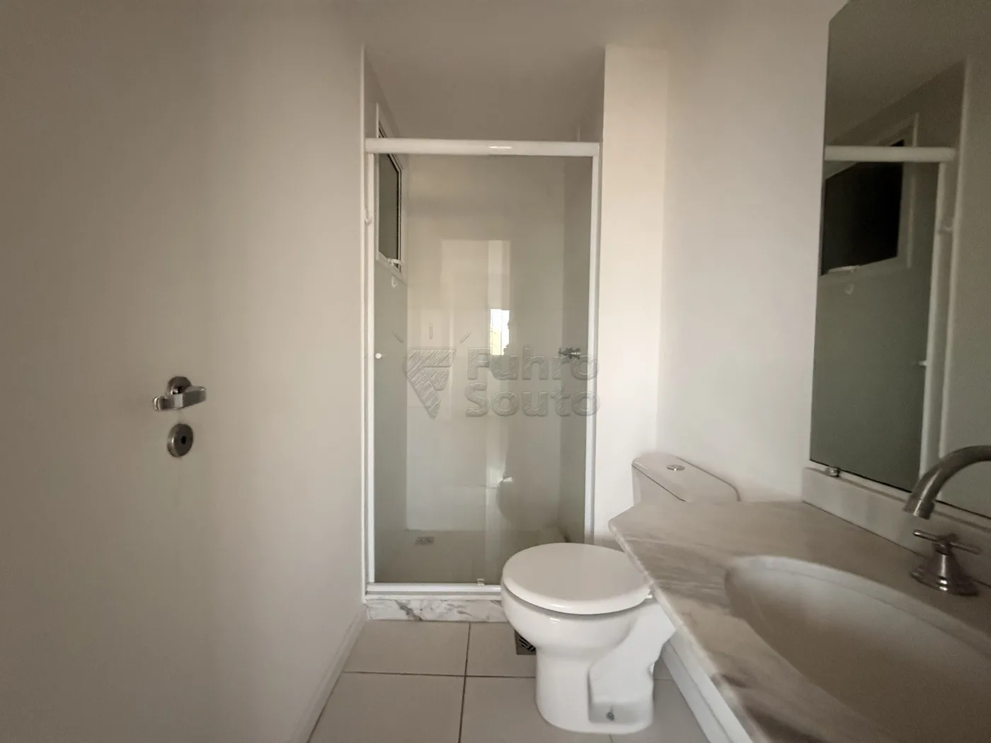 Comprar Apartamento / Padr&atilde;o em Pelotas R$ 360.000,00 - Foto 7