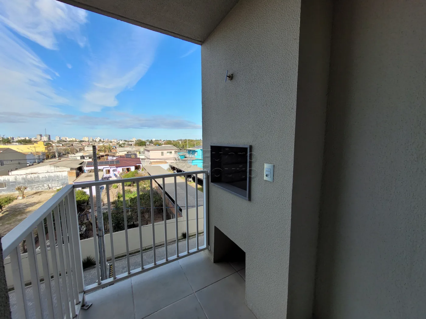 Comprar Apartamento / Padr&atilde;o em Pelotas R$ 250.000,00 - Foto 6