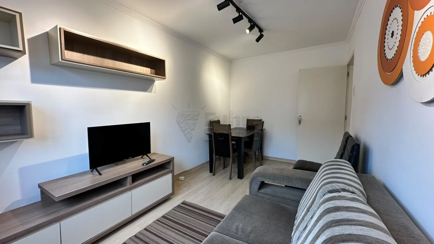Comprar Apartamento / Padr&atilde;o em Pelotas R$ 165.000,00 - Foto 3