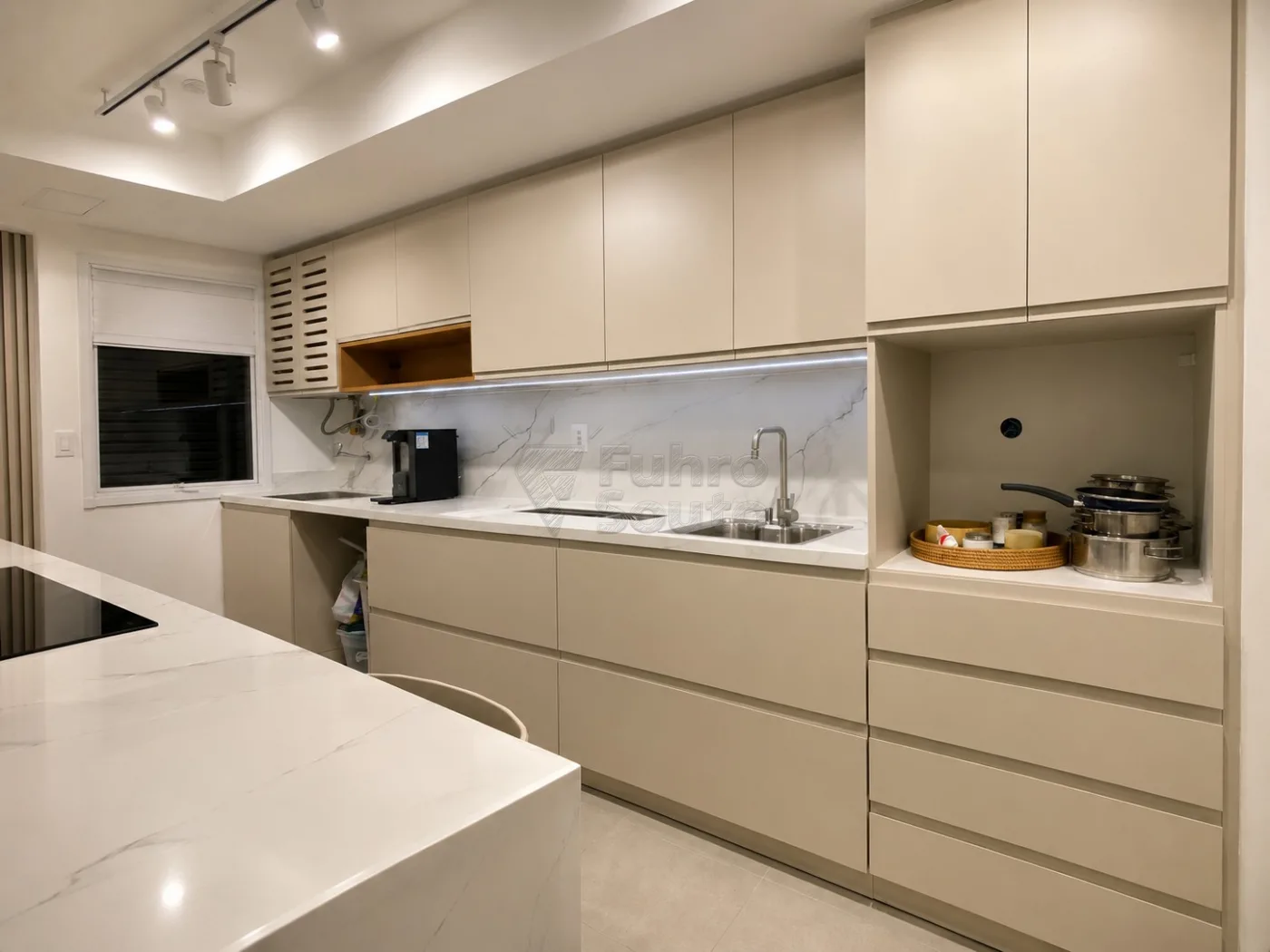 Comprar Apartamento / Padr&atilde;o em Pelotas R$ 350.000,00 - Foto 3