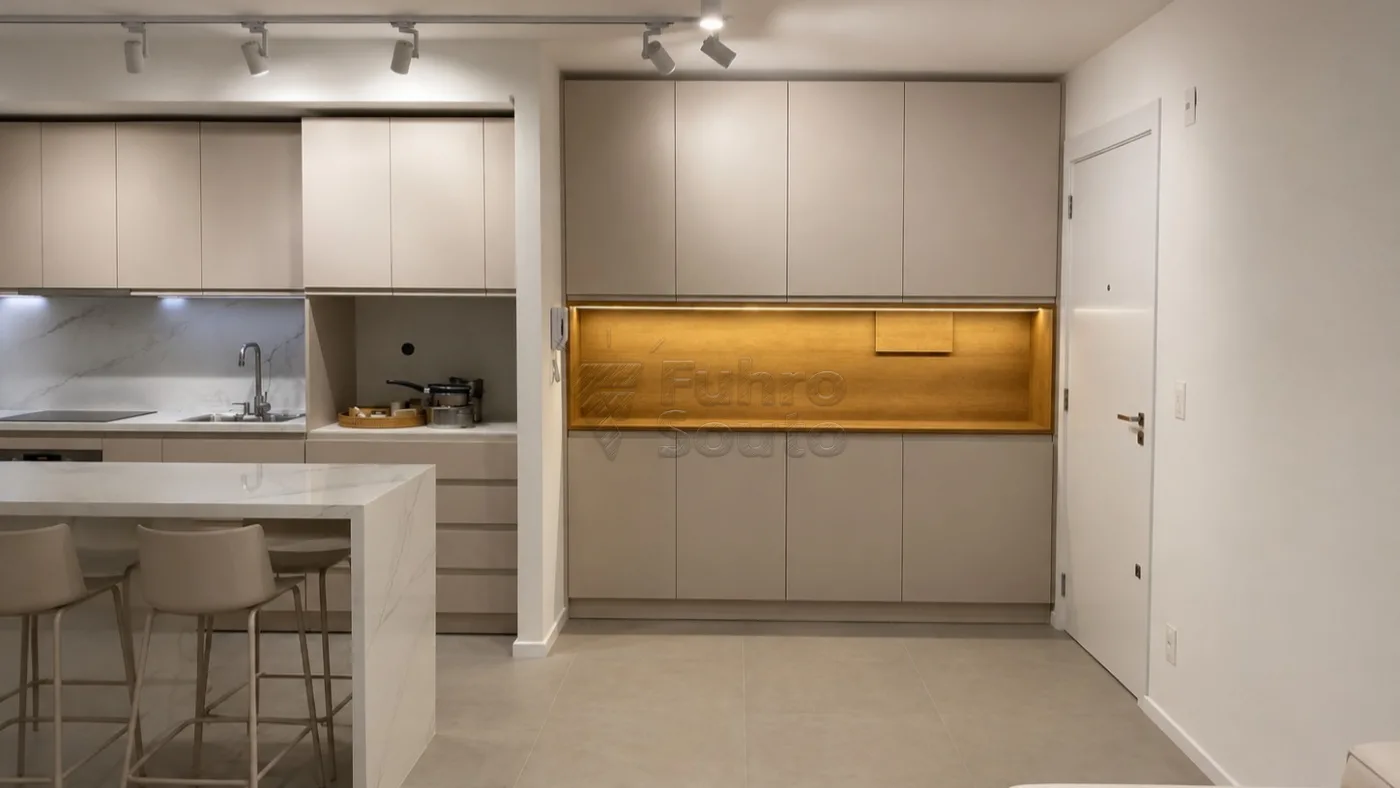 Comprar Apartamento / Padr&atilde;o em Pelotas R$ 350.000,00 - Foto 4