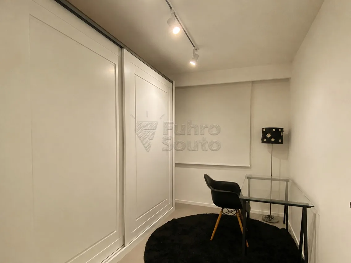 Comprar Apartamento / Padr&atilde;o em Pelotas R$ 350.000,00 - Foto 7