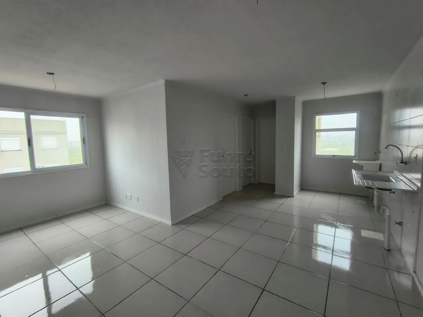 Comprar Apartamento / Padr&atilde;o em Pelotas R$ 135.000,00 - Foto 1