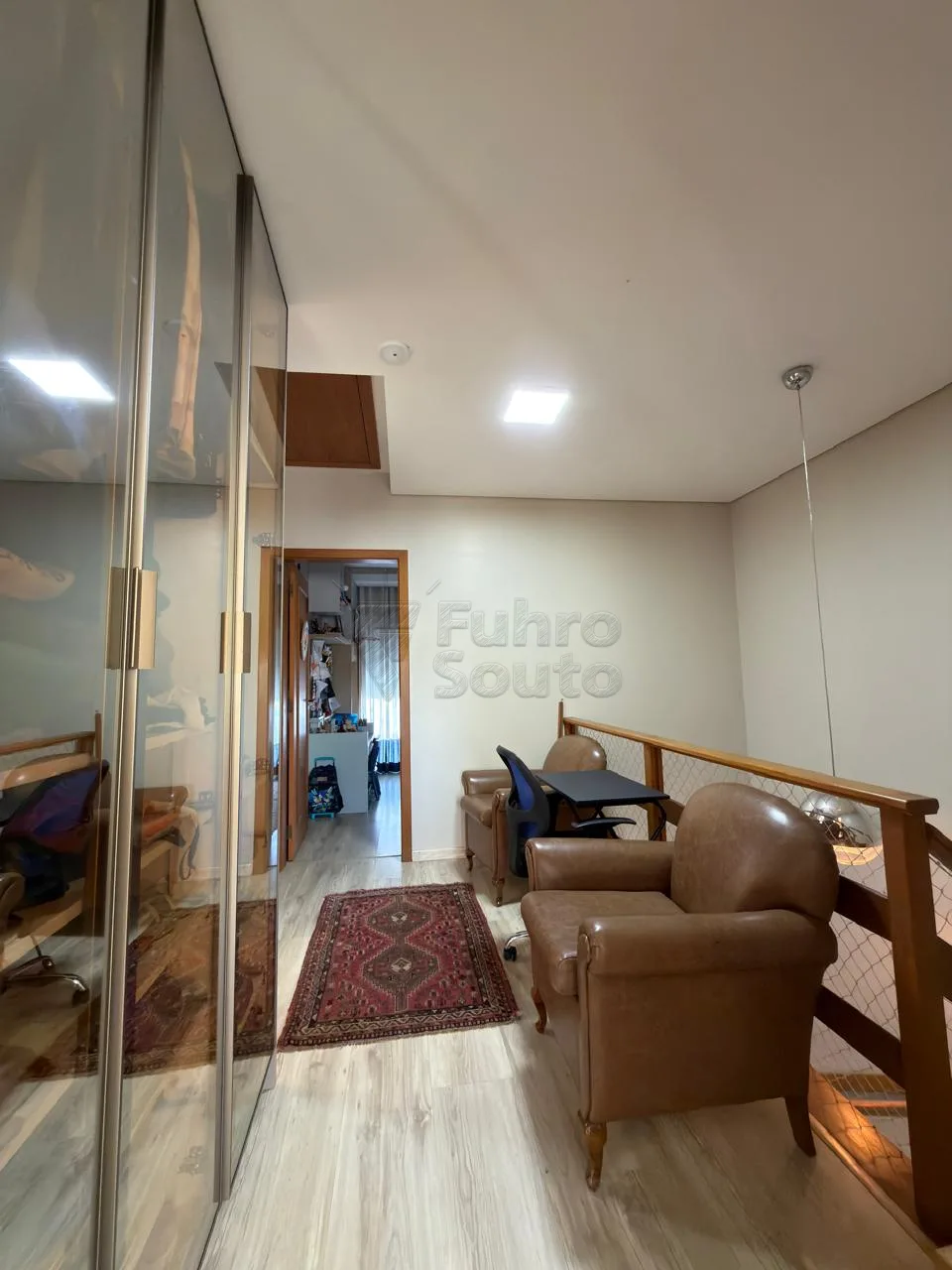 Comprar Casa / Padr&atilde;o em Pelotas R$ 790.000,00 - Foto 9