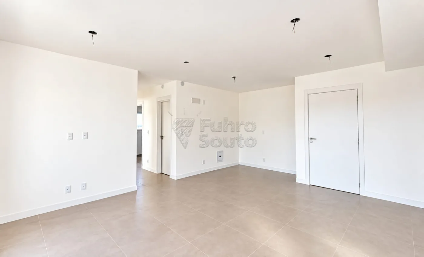 Comprar Apartamento / Padr&atilde;o em Pelotas R$ 480.000,00 - Foto 3