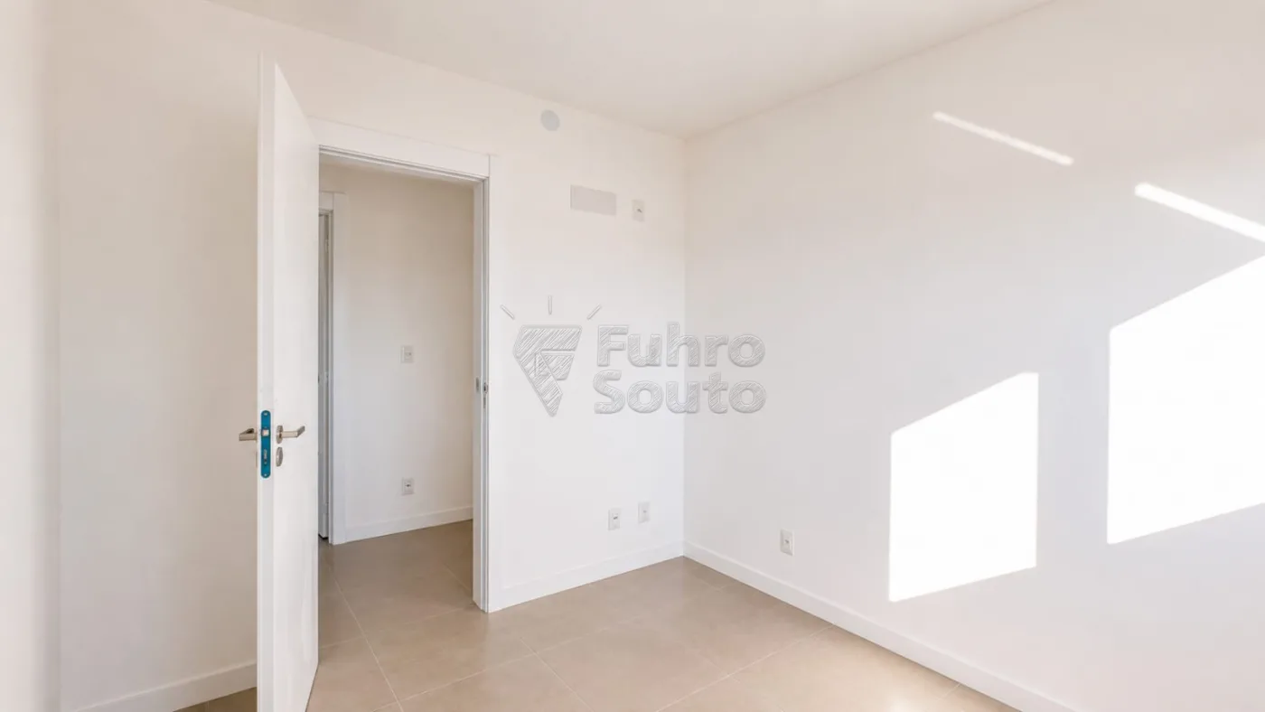 Comprar Apartamento / Padr&atilde;o em Pelotas R$ 480.000,00 - Foto 4