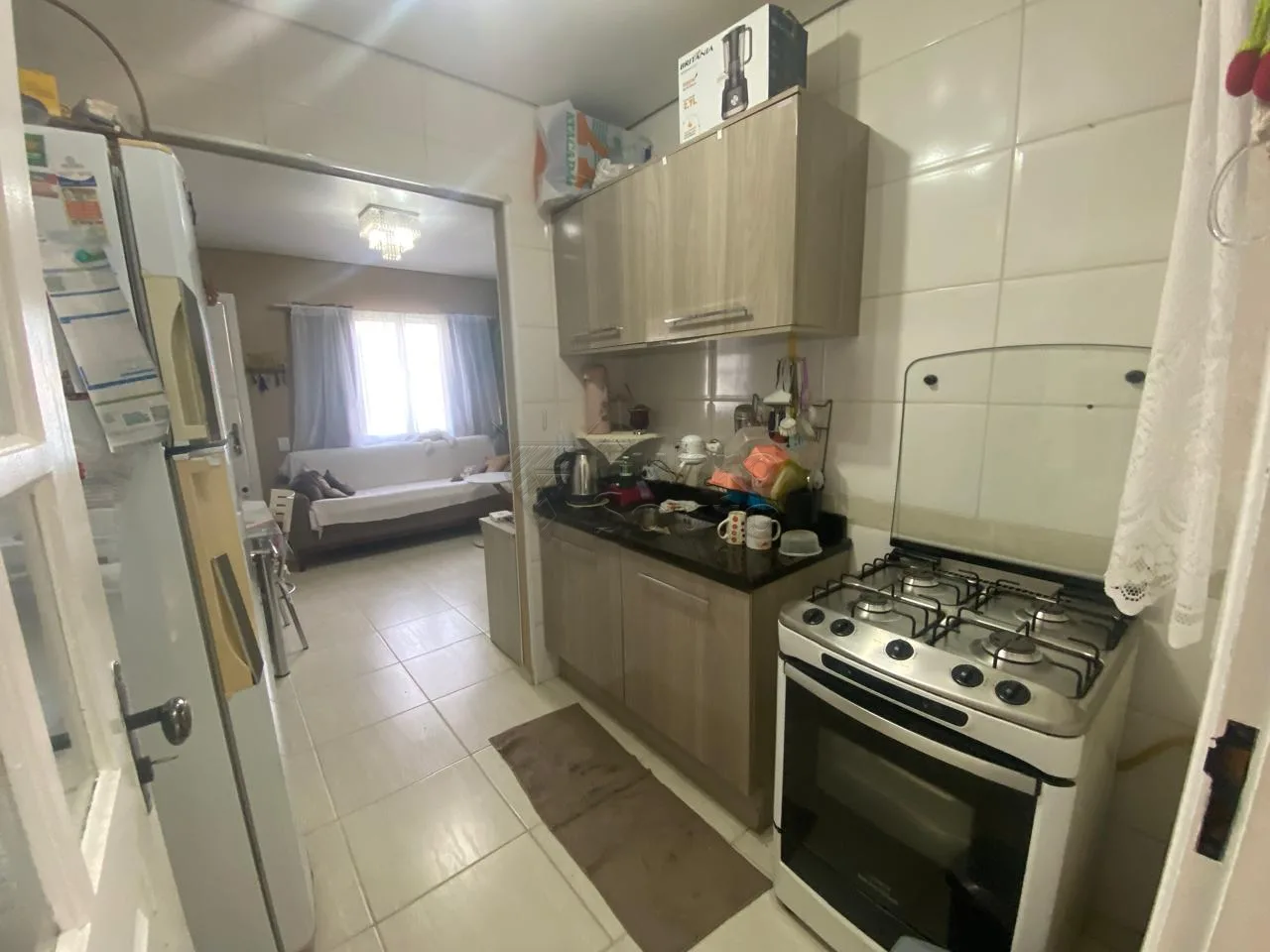 Comprar Casa / Padr&atilde;o em Pelotas R$ 213.000,00 - Foto 3