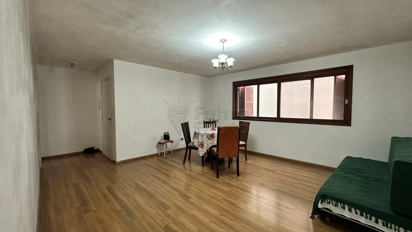 Comprar Apartamento / Padr&atilde;o em Pelotas R$ 330.000,00 - Foto 2