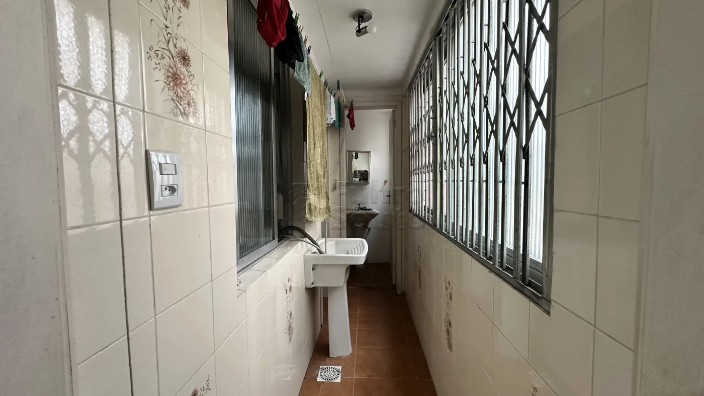 Comprar Apartamento / Padr&atilde;o em Pelotas R$ 330.000,00 - Foto 4