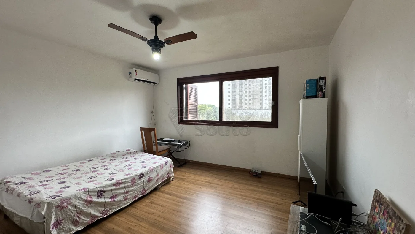 Comprar Apartamento / Padr&atilde;o em Pelotas R$ 330.000,00 - Foto 7