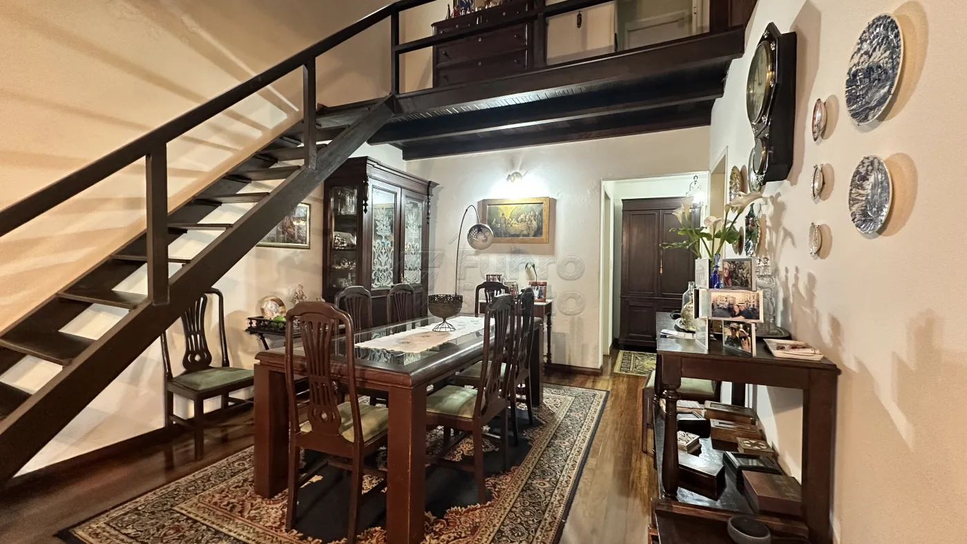 Comprar Casa / Padr&atilde;o em Pelotas R$ 990.000,00 - Foto 3