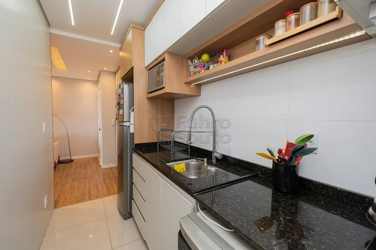 Comprar Apartamento / Padr&atilde;o em Pelotas R$ 520.000,00 - Foto 5