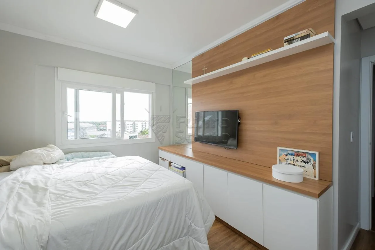 Comprar Apartamento / Padr&atilde;o em Pelotas R$ 520.000,00 - Foto 14