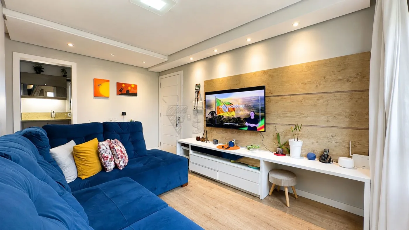 Comprar Apartamento / Padr&atilde;o em Pelotas R$ 270.000,00 - Foto 2