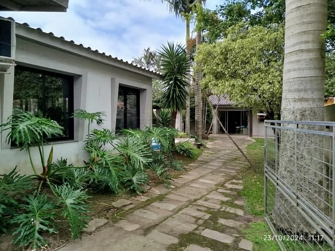 Comprar Casa / Padr&atilde;o em Pelotas R$ 690.000,00 - Foto 9