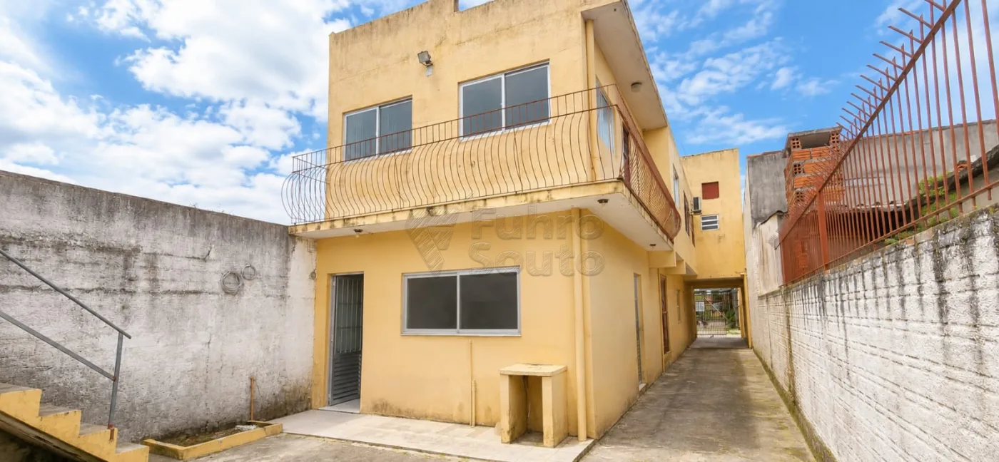 Comprar Casa / Padr&atilde;o em Pelotas R$ 450.000,00 - Foto 19