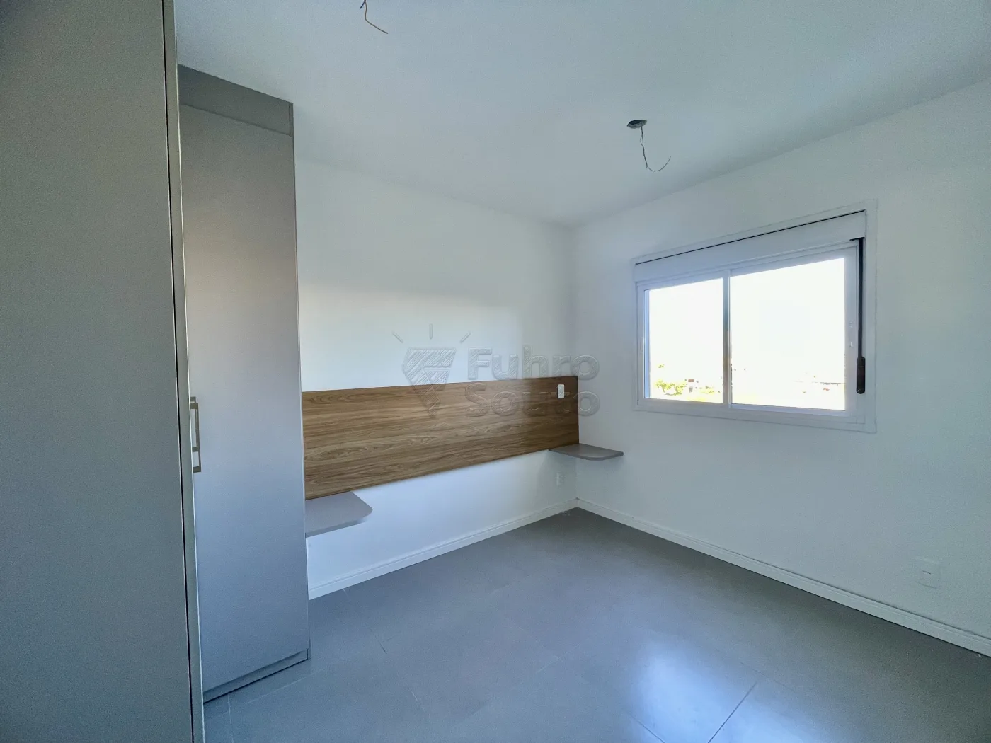 Comprar Apartamento / Padr&atilde;o em Pelotas R$ 448.000,00 - Foto 5