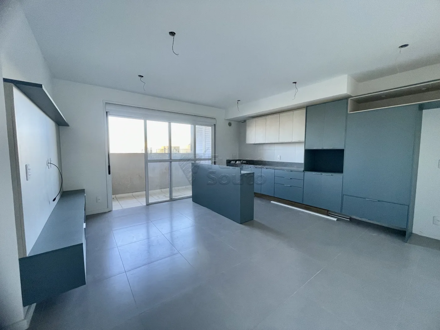 Comprar Apartamento / Padr&atilde;o em Pelotas R$ 448.000,00 - Foto 2
