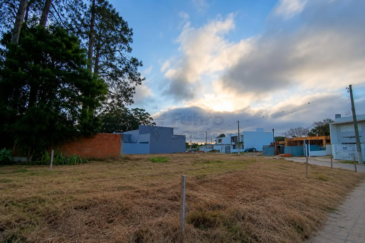Comprar Terreno / Padr&atilde;o em Pelotas R$ 149.000,00 - Foto 2