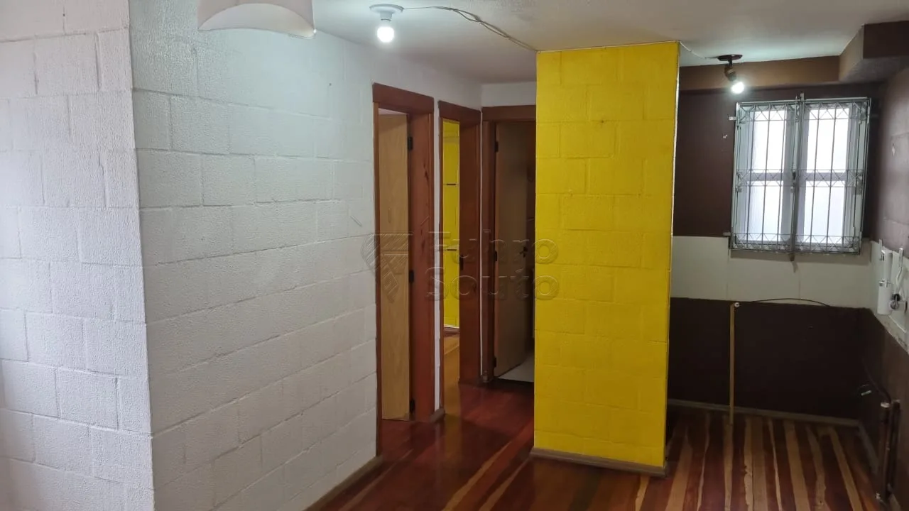 Comprar Apartamento / Padr&atilde;o em Pelotas R$ 125.000,00 - Foto 1