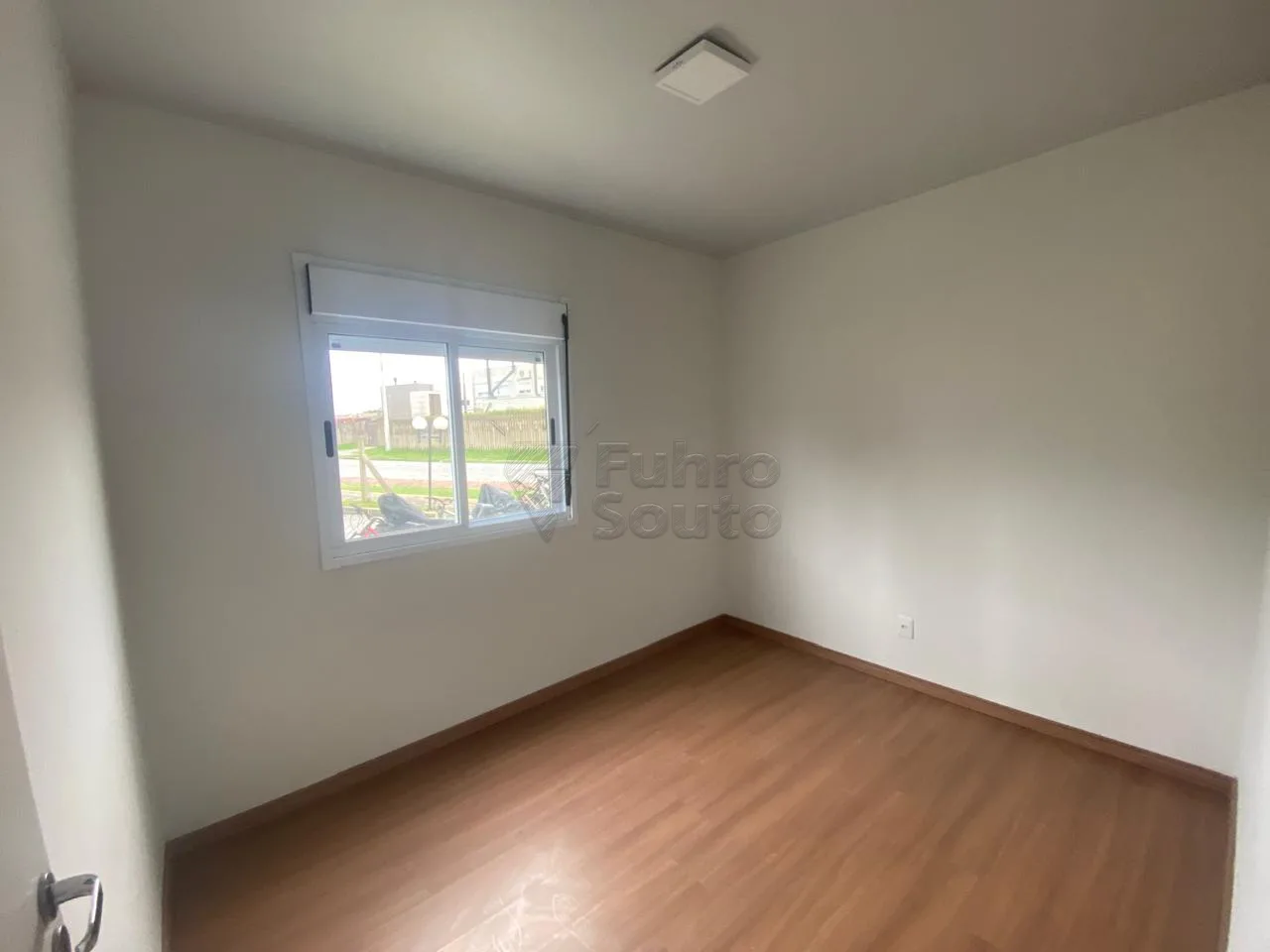 Comprar Apartamento / Padr&atilde;o em Pelotas R$ 240.000,00 - Foto 7