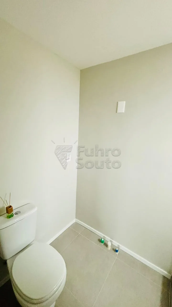 Comprar Apartamento / Padr&atilde;o em Pelotas R$ 450.000,00 - Foto 5