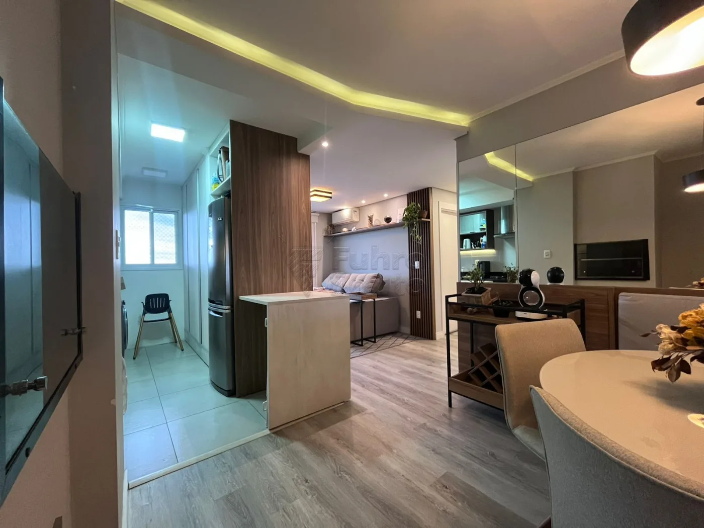 Comprar Apartamento / Padr&atilde;o em Pelotas R$ 399.000,00 - Foto 1