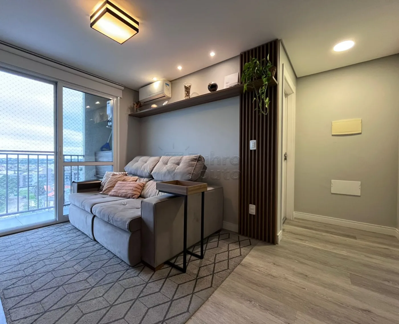 Comprar Apartamento / Padr&atilde;o em Pelotas R$ 399.000,00 - Foto 2