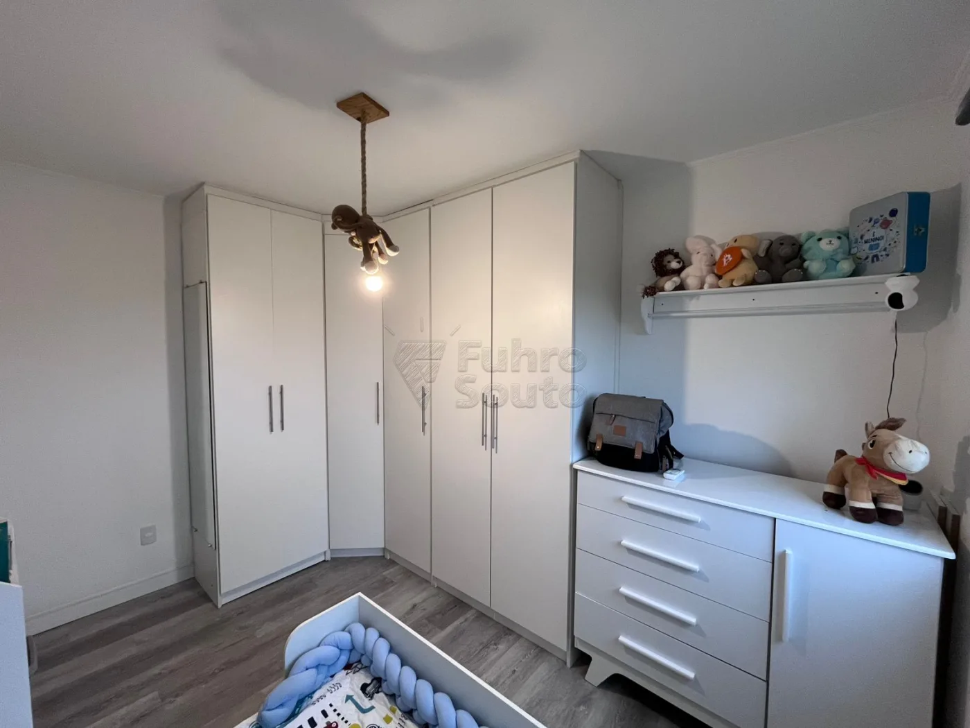 Comprar Apartamento / Padr&atilde;o em Pelotas R$ 399.000,00 - Foto 11