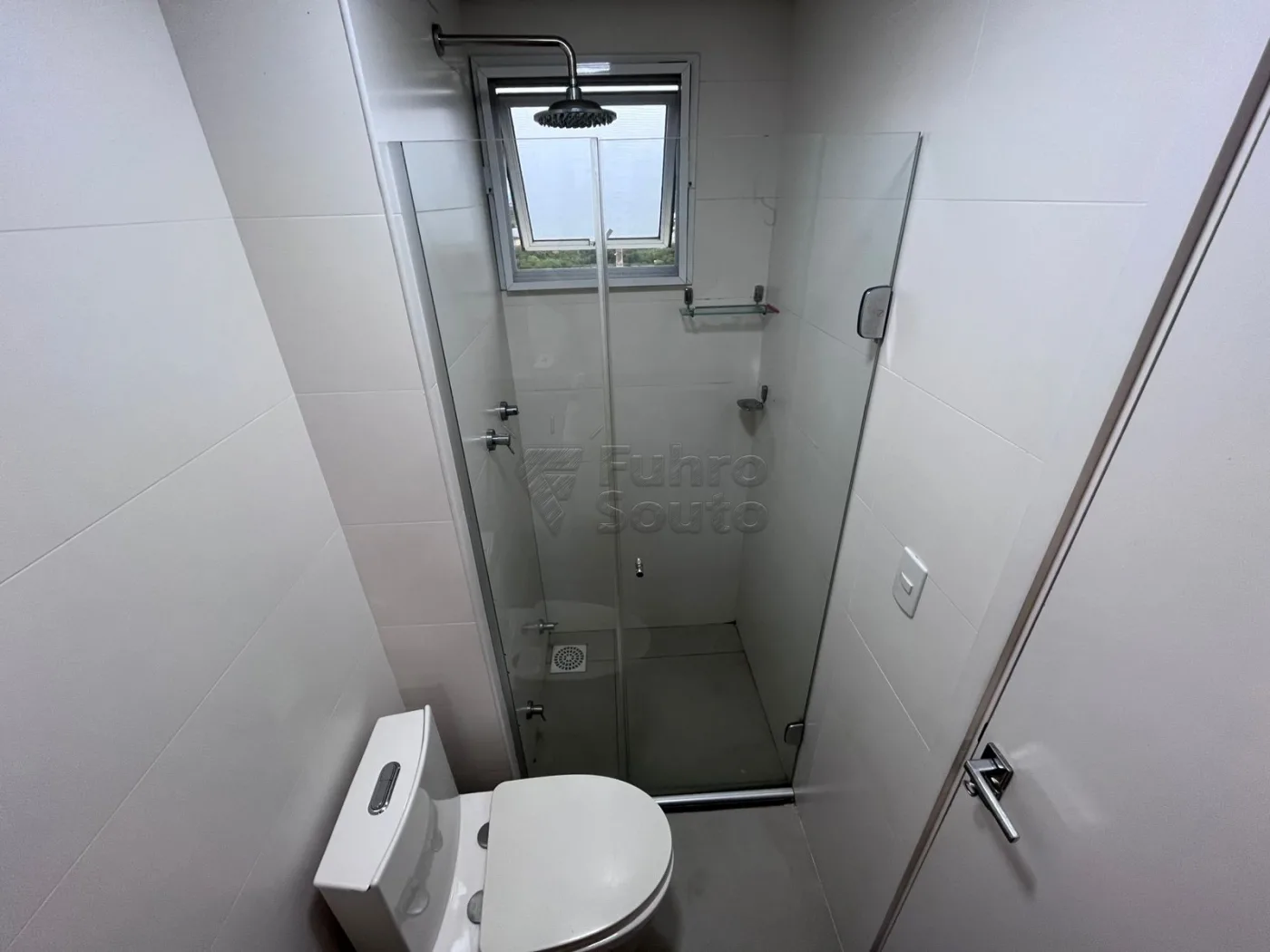 Comprar Apartamento / Padr&atilde;o em Pelotas R$ 399.000,00 - Foto 13