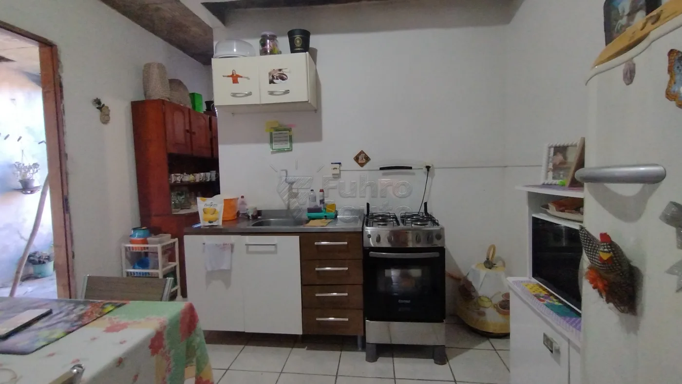 Comprar Casa / Padr&atilde;o em Pelotas R$ 215.000,00 - Foto 7