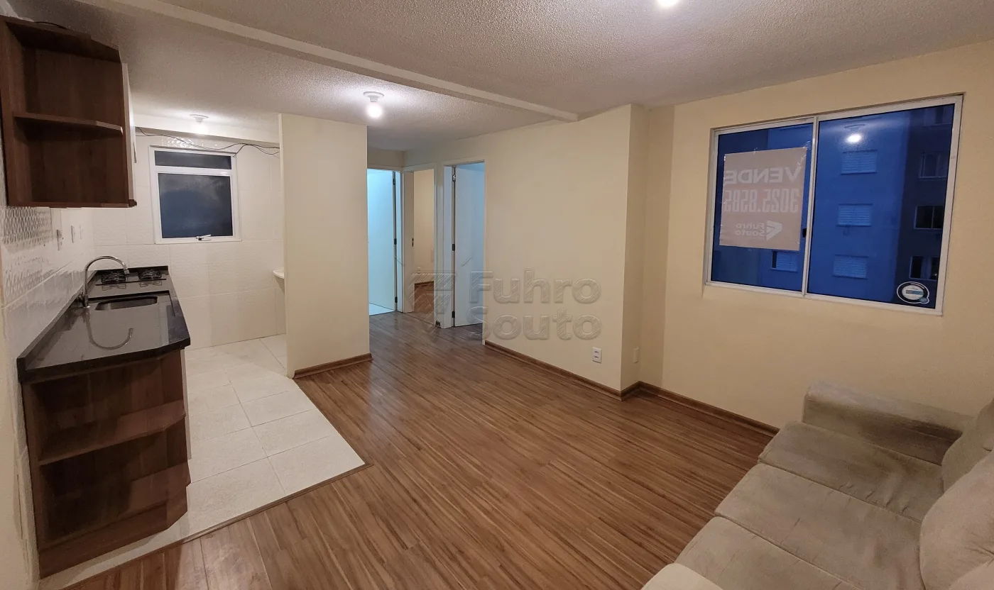 Comprar Apartamento / Padr&atilde;o em Pelotas R$ 149.900,00 - Foto 2