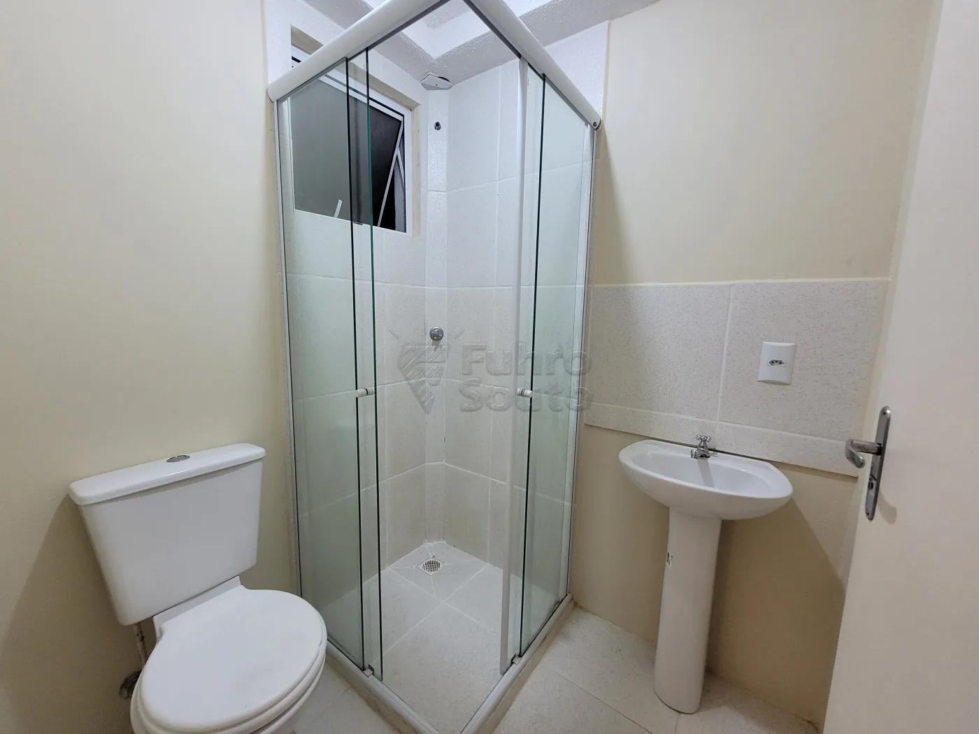 Comprar Apartamento / Padr&atilde;o em Pelotas R$ 149.900,00 - Foto 9