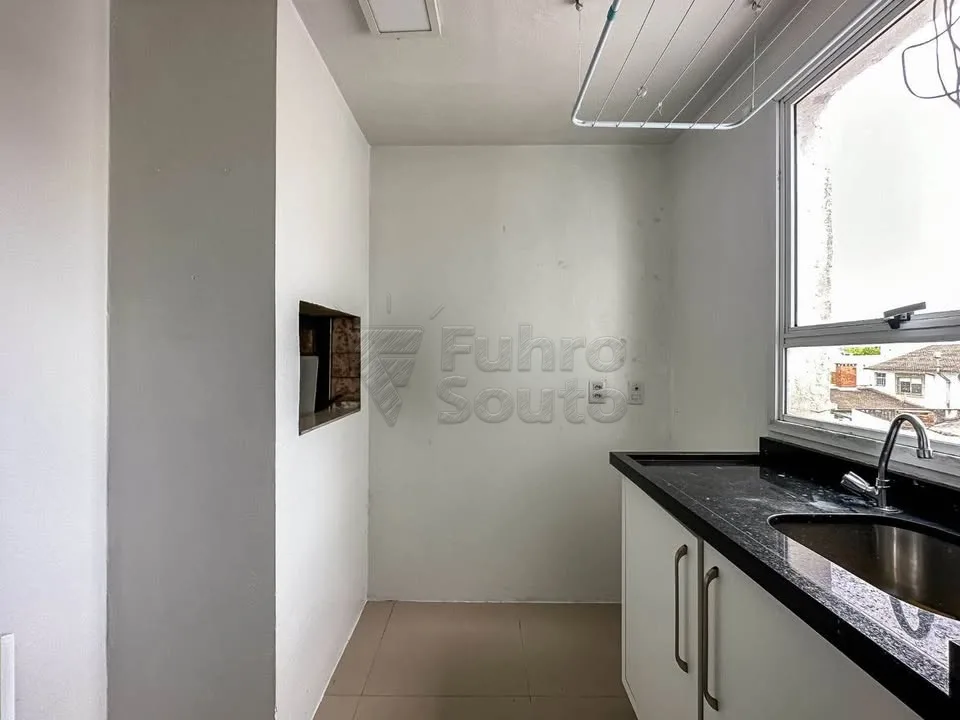 Comprar Apartamento / Padr&atilde;o em Pelotas R$ 145.000,00 - Foto 3