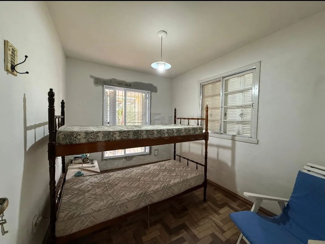 Comprar Casa / Padr&atilde;o em Pelotas R$ 349.000,00 - Foto 6