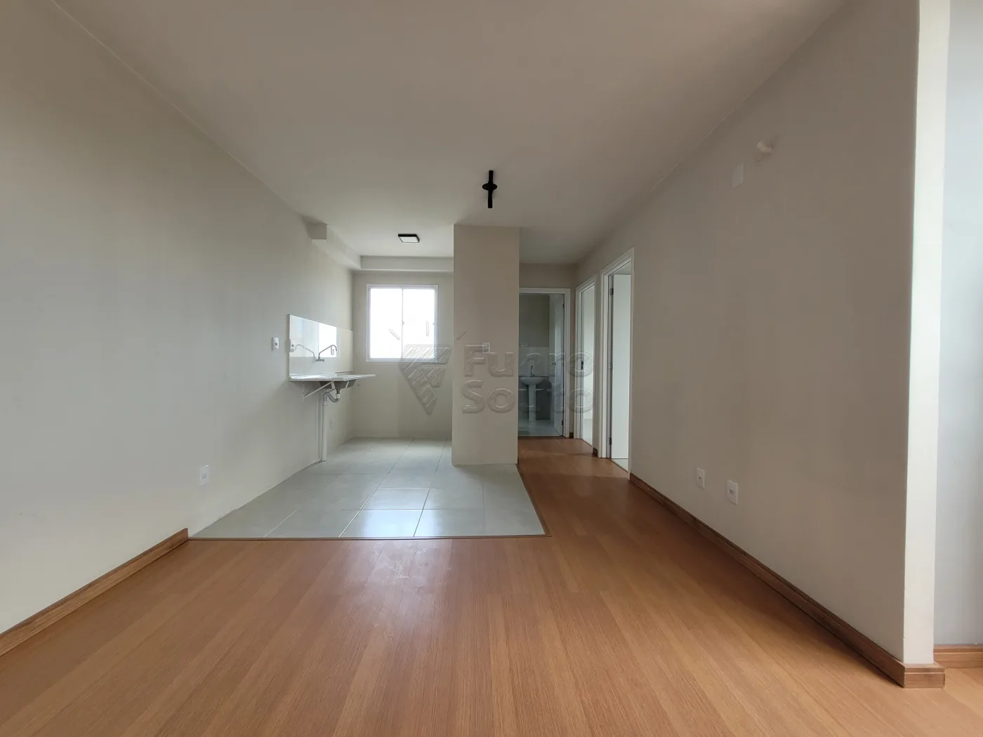 Comprar Apartamento / Padr&atilde;o em Pelotas R$ 169.900,00 - Foto 6