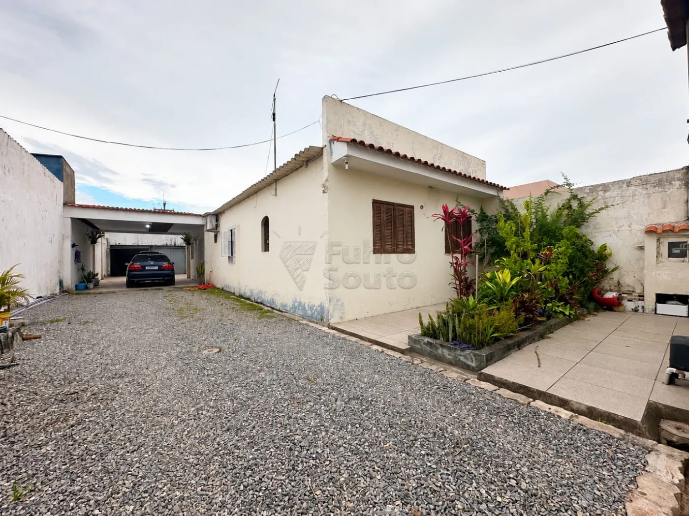 Comprar Casa / Padr&atilde;o em Pelotas R$ 318.000,00 - Foto 8