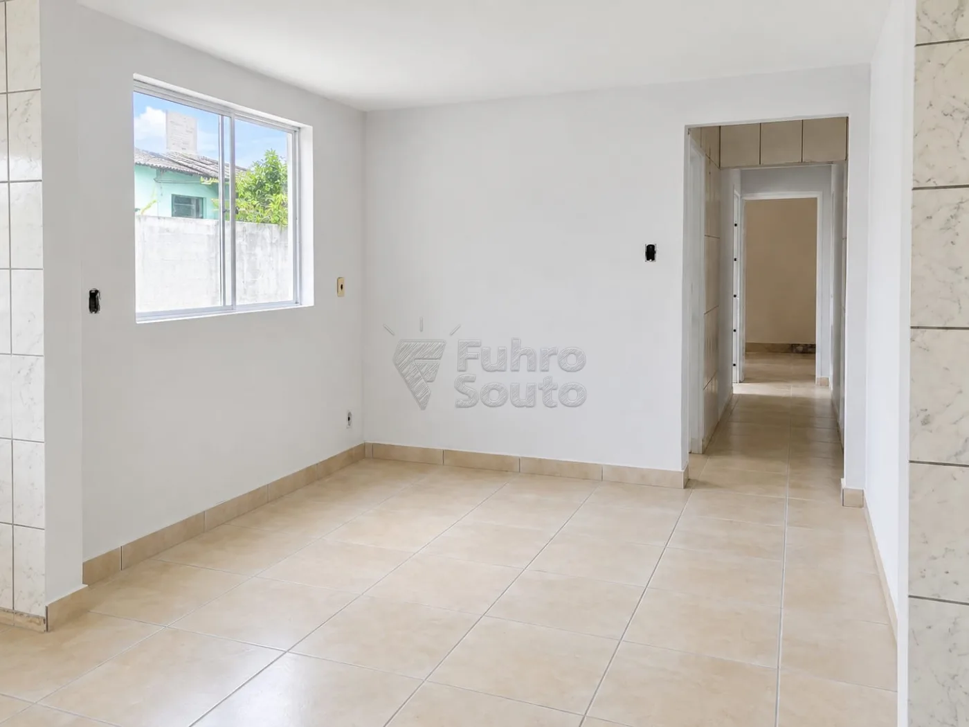 Comprar Casa / Padr&atilde;o em Pelotas R$ 197.000,00 - Foto 3