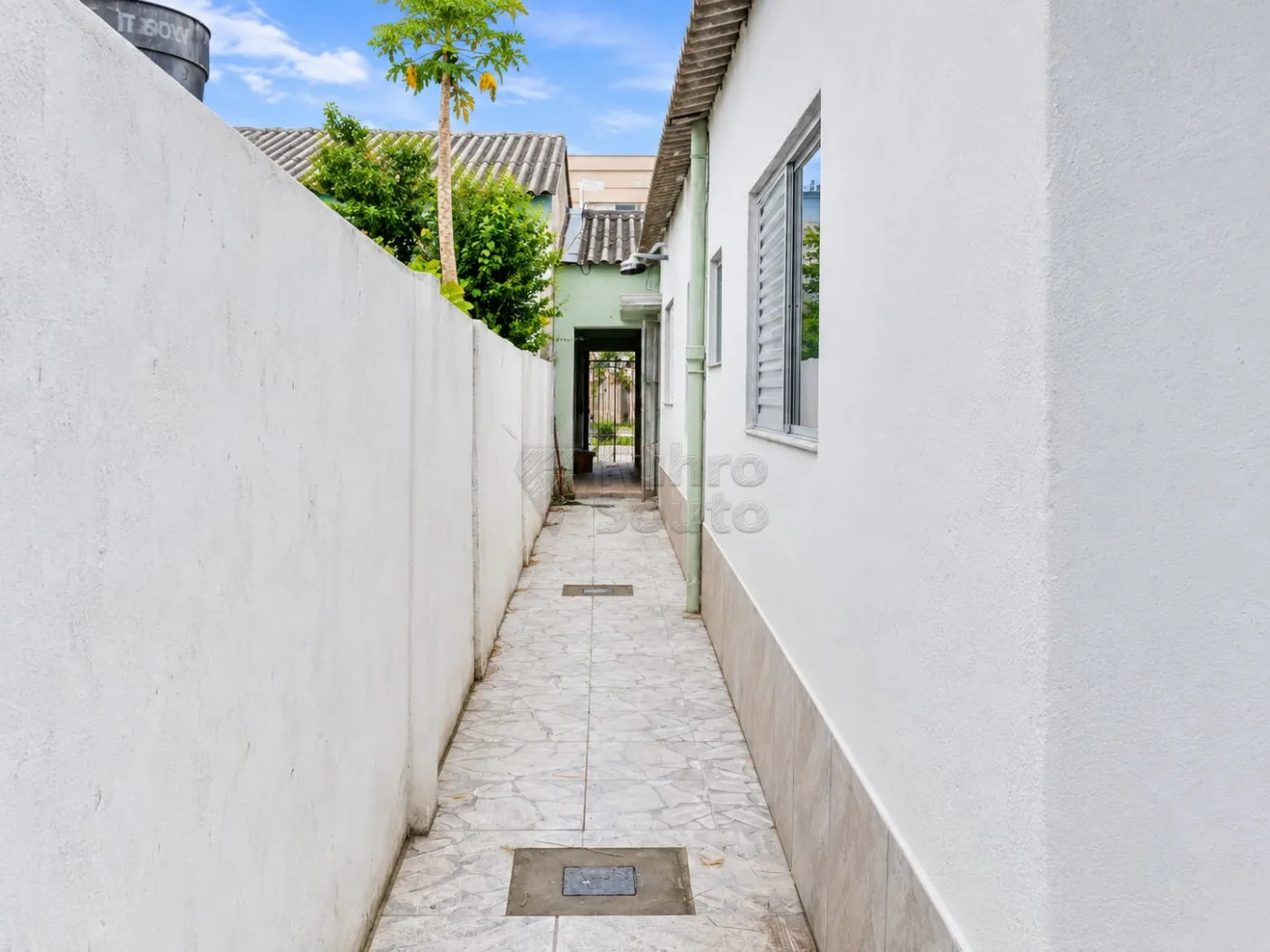 Comprar Casa / Padr&atilde;o em Pelotas R$ 197.000,00 - Foto 8