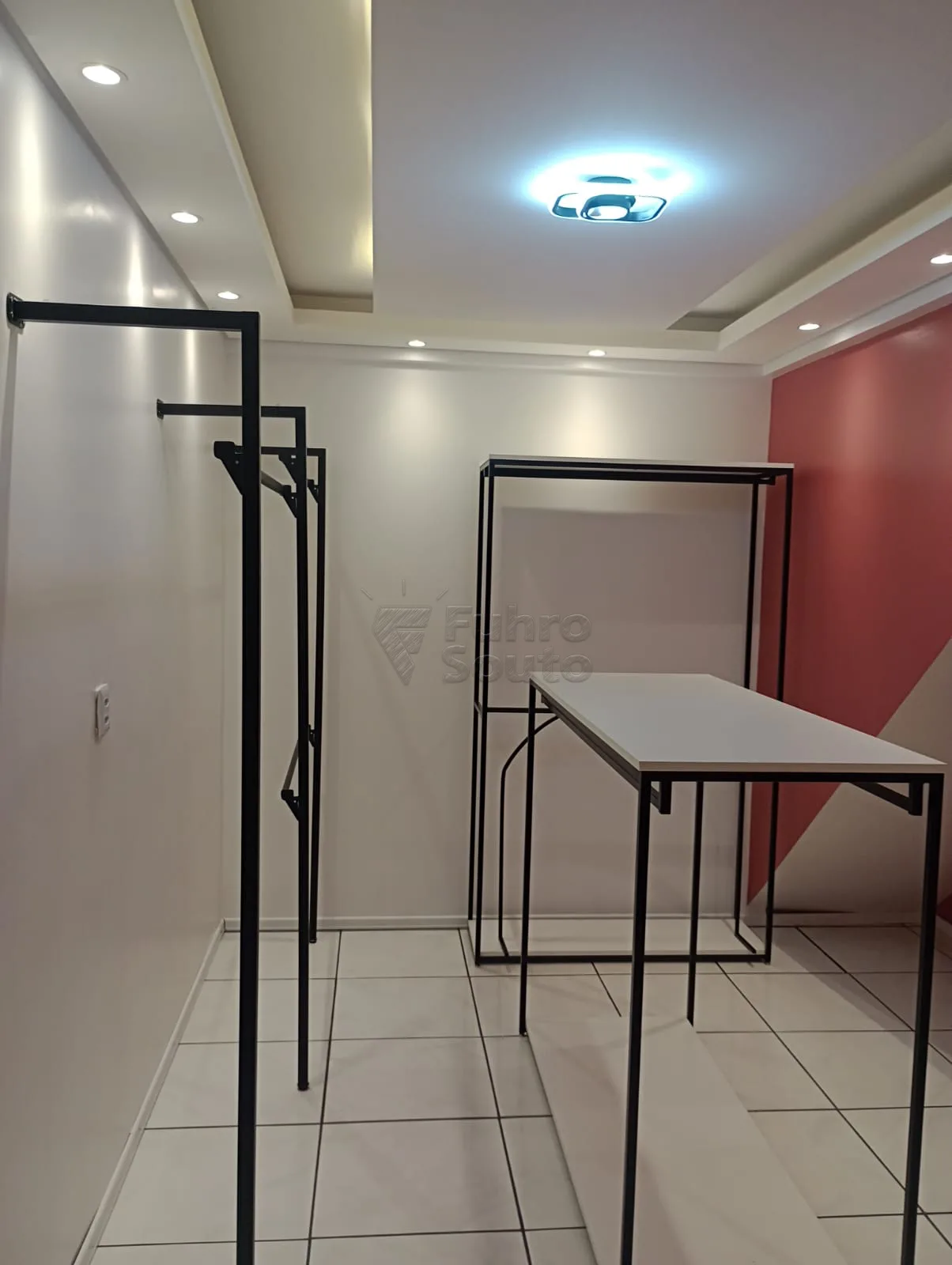 Comprar Casa / Padr&atilde;o em Pelotas R$ 280.000,00 - Foto 9