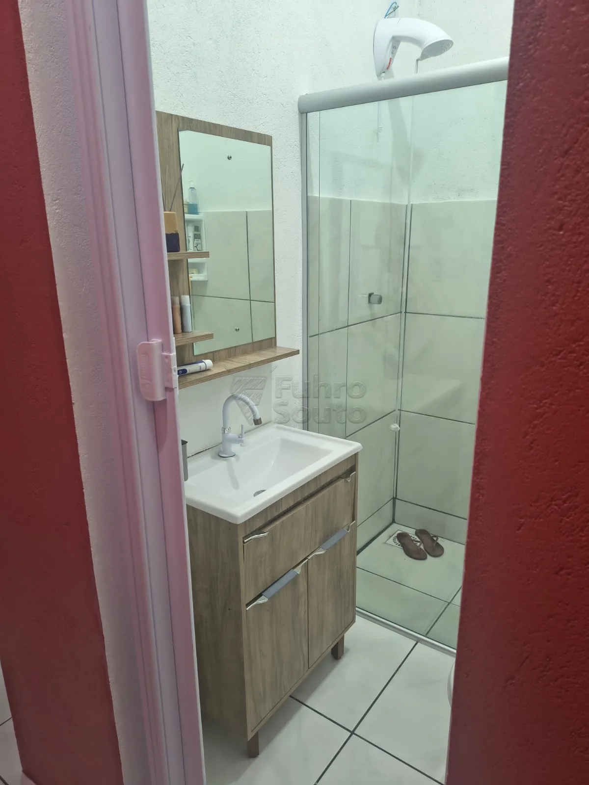 Comprar Casa / Padr&atilde;o em Pelotas R$ 280.000,00 - Foto 18