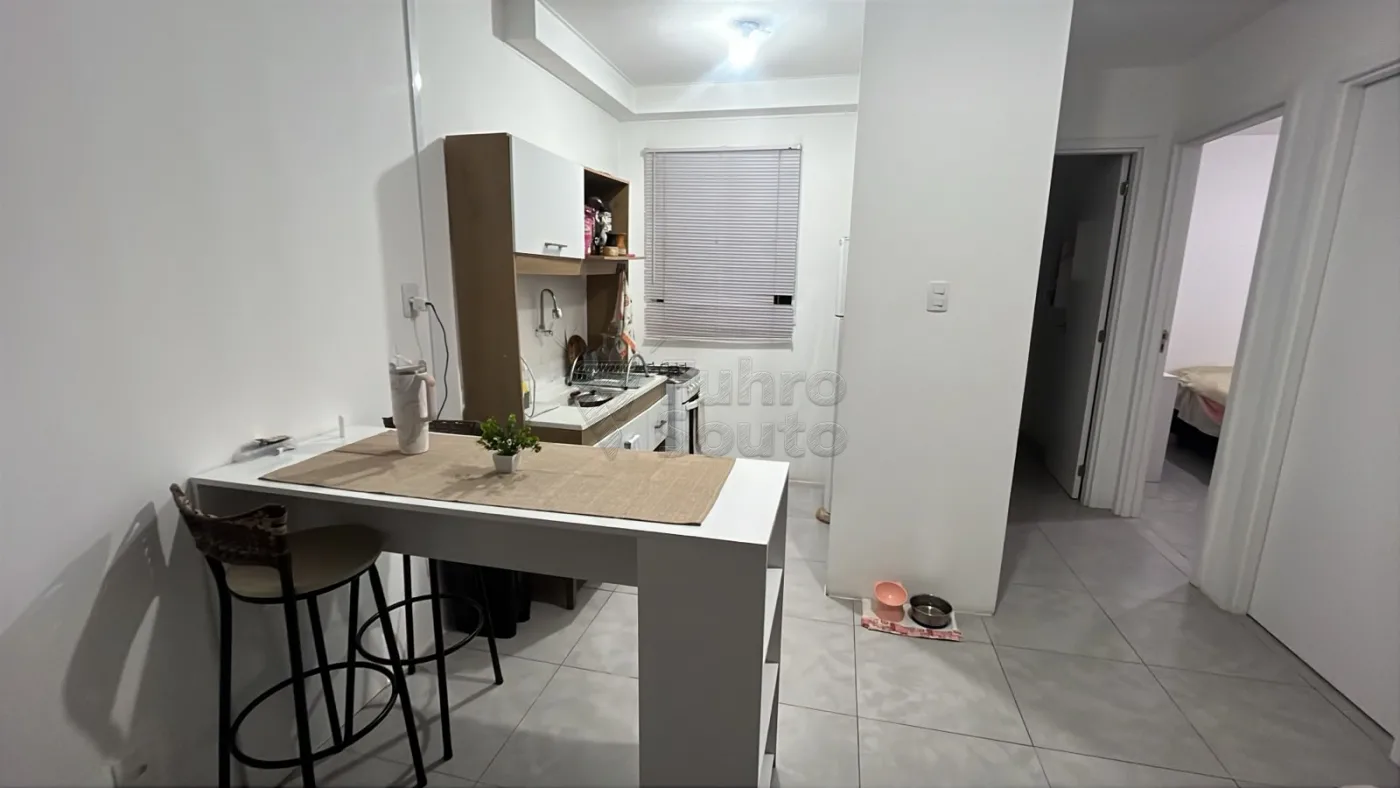 Comprar Apartamento / Padr&atilde;o em Pelotas R$ 180.000,00 - Foto 1