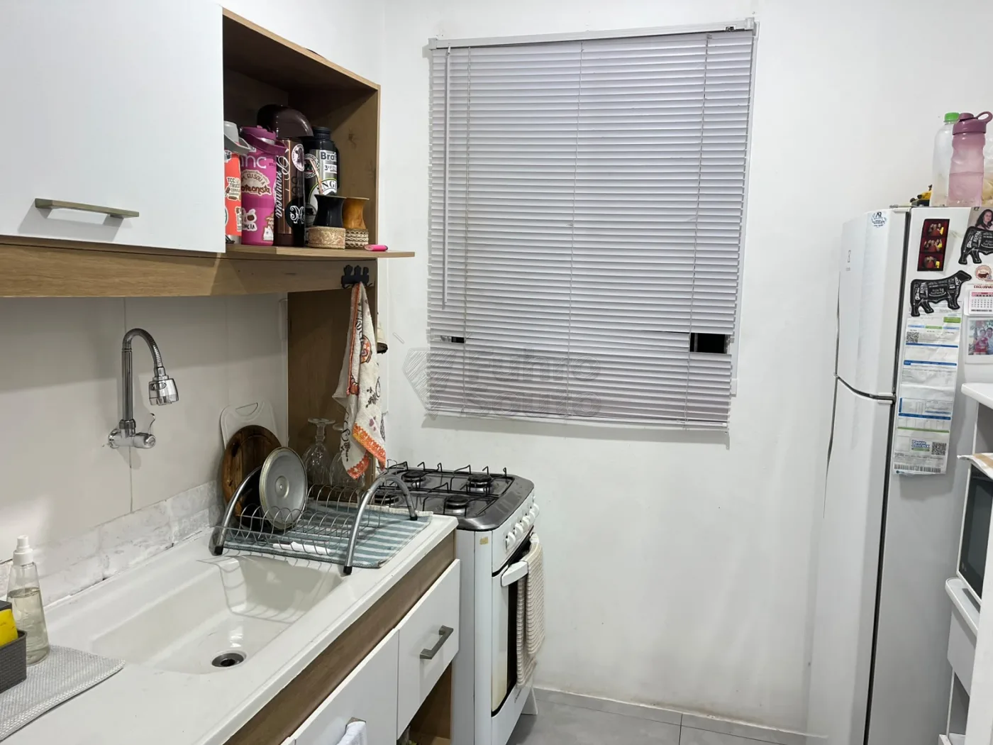 Comprar Apartamento / Padr&atilde;o em Pelotas R$ 180.000,00 - Foto 2