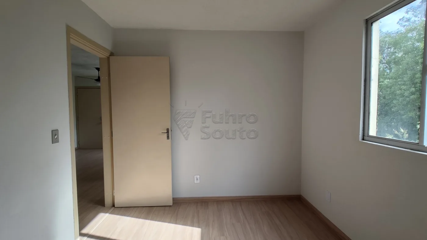 Comprar Apartamento / Padr&atilde;o em Pelotas R$ 150.000,00 - Foto 7