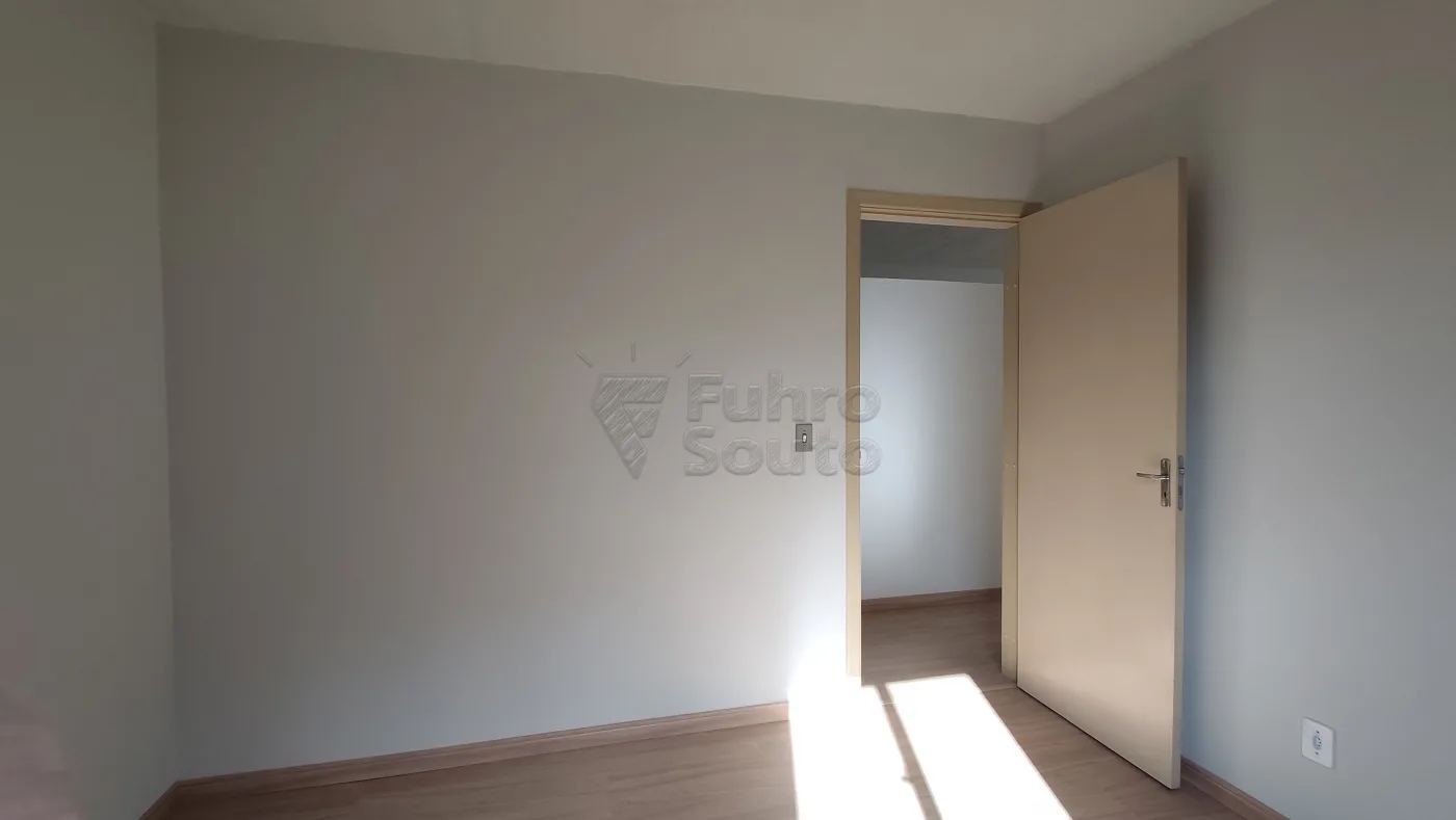 Comprar Apartamento / Padr&atilde;o em Pelotas R$ 150.000,00 - Foto 8